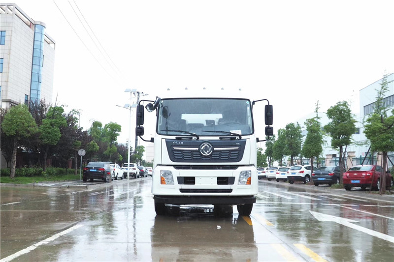 東風(fēng)天龍后八輪20噸噴霧車，國六綠化噴灑車